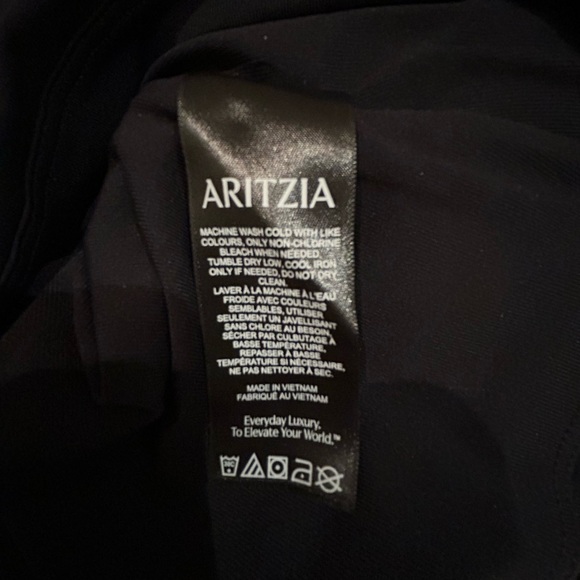 NWT Aritzia Contour Flourish Longsleeve - Picture 12 of 12
